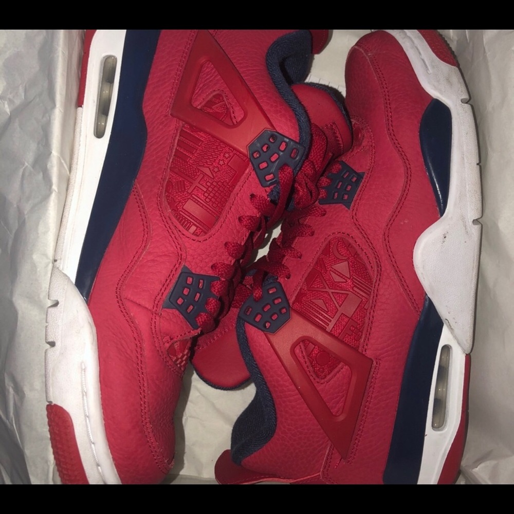 Air Jordan 4 Retro SE